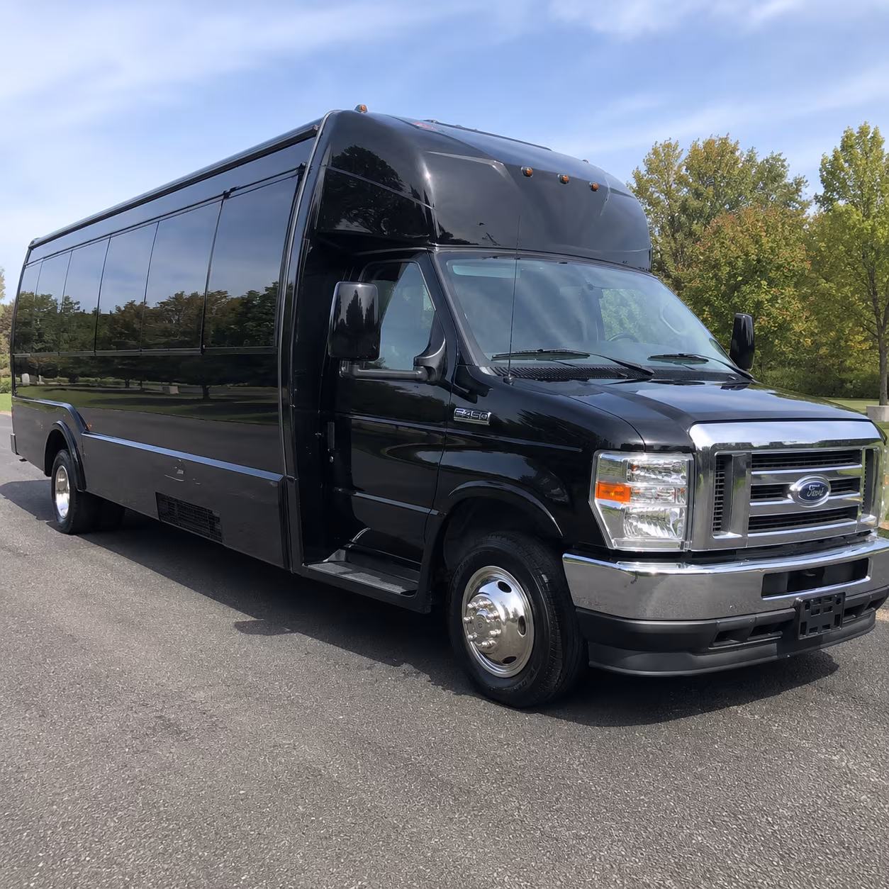 Stamford Winery Tour & Pub Crawl Transportation party bus exterior
