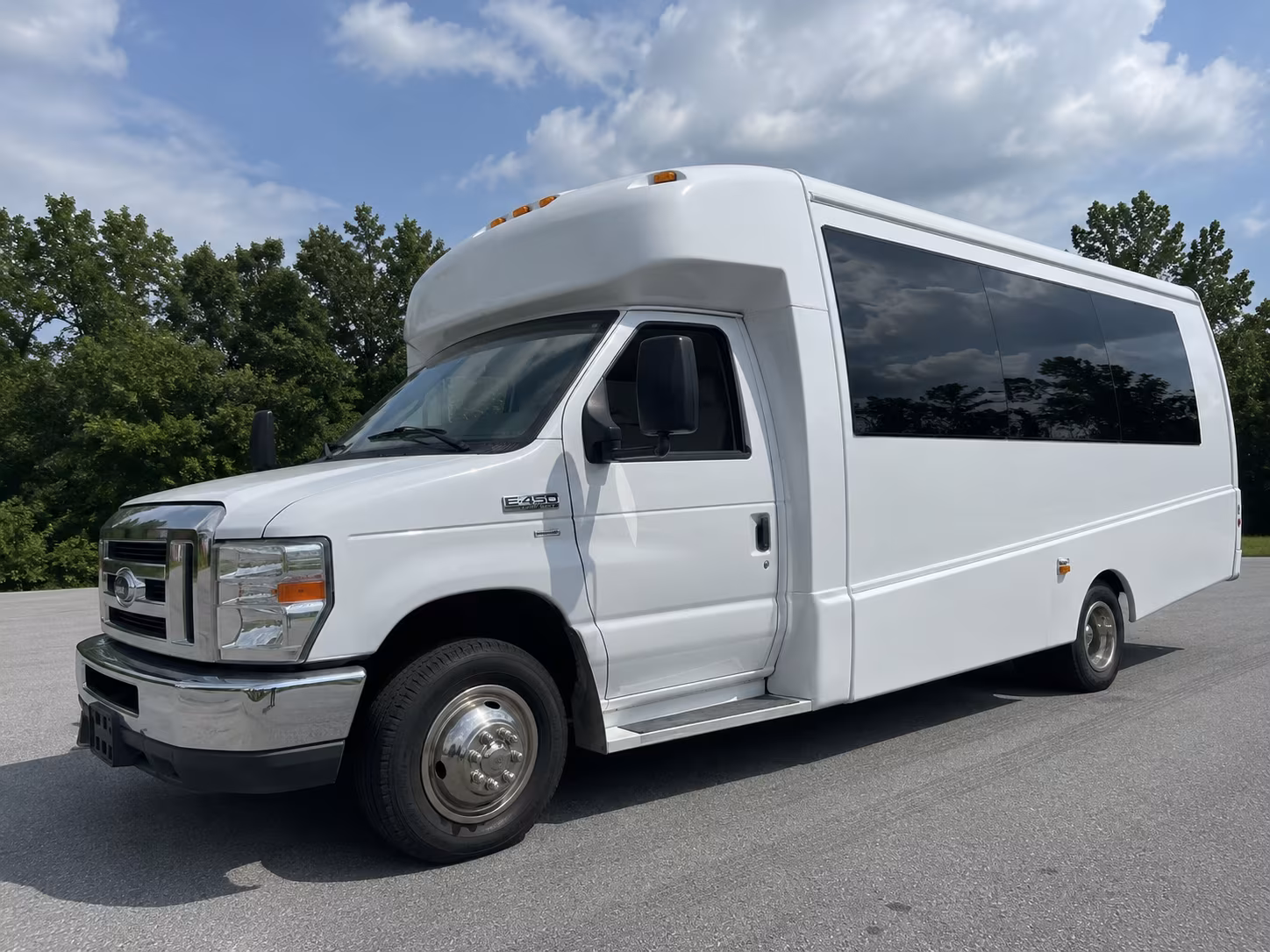 West Haven Winery Tour & Pub Crawl Transportation